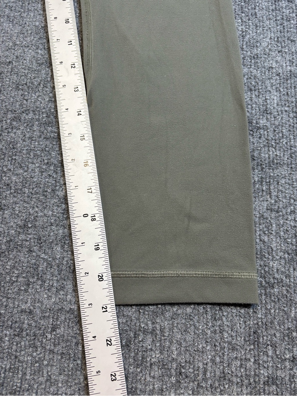 Lululemon Align High Rise Crop Leggings 21" Grey Sage Green Size 8 Nulu GUC - Picture 6 of 9